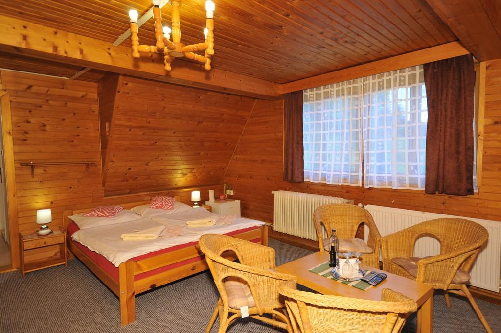 Penzion Pastierna Dedinky Bagian luar foto