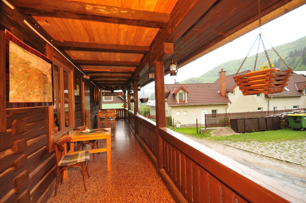 Penzion Pastierna Dedinky Bagian luar foto